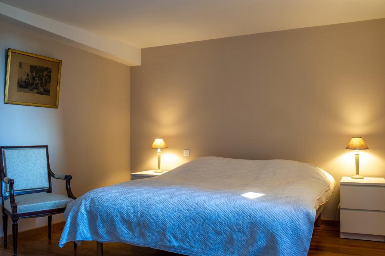 ¨Gite Du Cafe Suquet Giroussens Exteriör bild